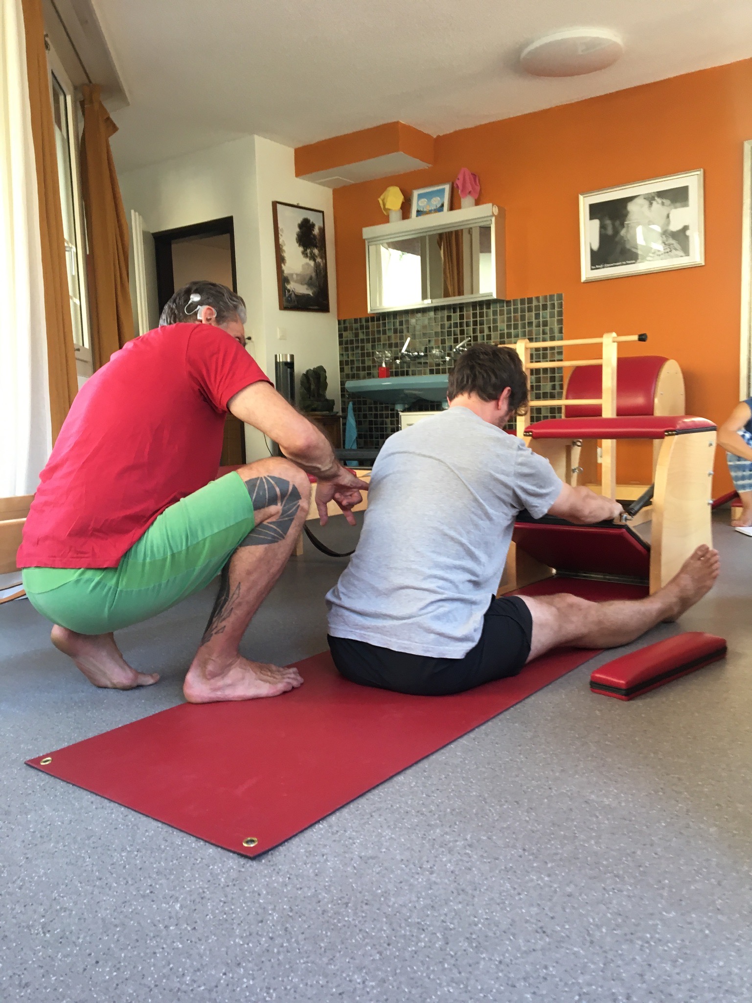 Pilates Personal Training REalEASE Zurich Altstetten Chair spine stretch